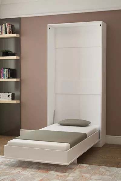 Il letto a scomparsa con parete si apre verticalmente