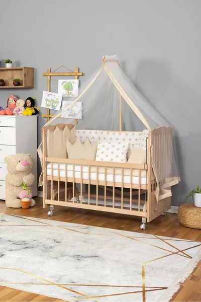 Natürliches Holz Babybett für neben dem Elternbett Organisch (UNGESTRICHEN) - cremefarben Bestickung (OHNE SCHRIFT) Schlafset mit Bettrollen