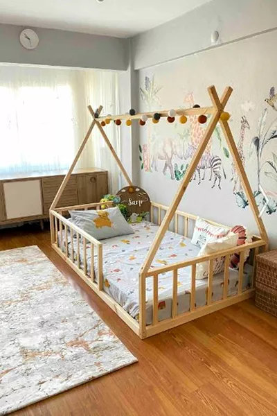 – Montessori Baby and Children’s Bed Unisex Natural Wood Crib