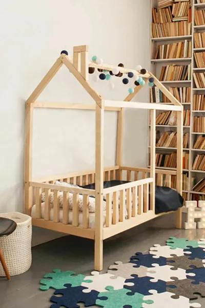 Unisex Montessori Bebek Ve Çocuk Karyolası Çatılı Doğal Ahşap Yatak