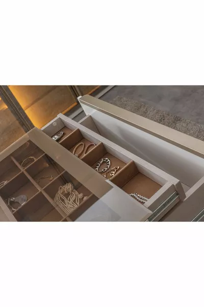Lobby Tufted Dresser