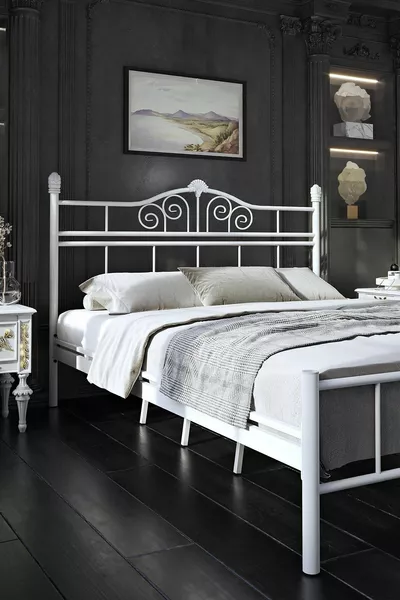 King Ferforje White Double Metal Bed