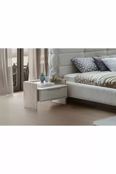 Delfi Nightstand