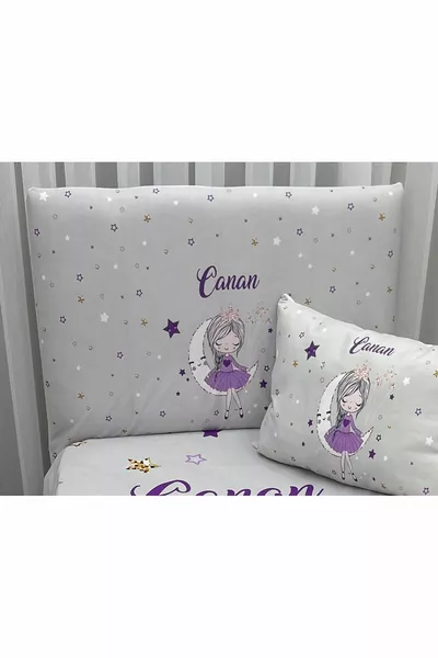 Copertura per testata del letto Ayda Oturan Kız
