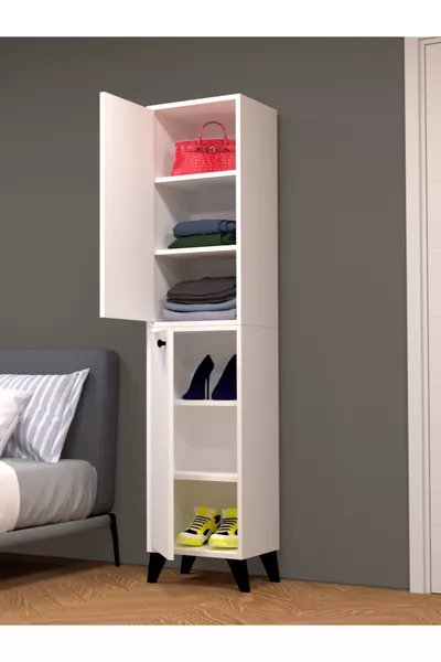 Armoire avec étagères de conte de fées