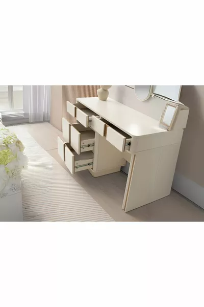 Veni Dresser