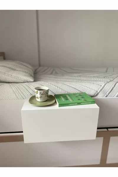 رف بحجرة جانبية طائرة بيضاء