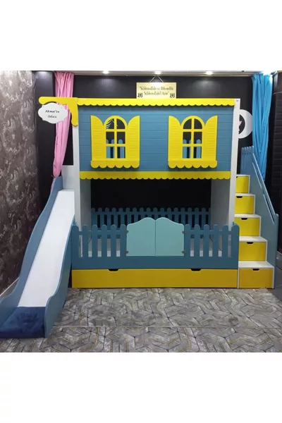 Lit superposé pour enfant avec toboggan à Alaçatı