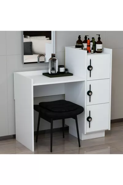 Mai Makeup Table