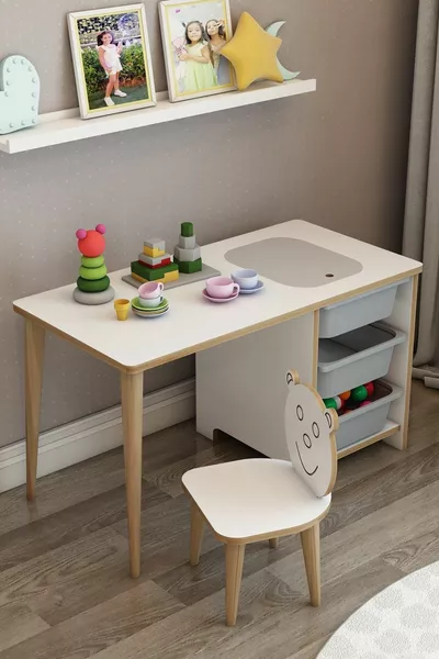 Bureau enfant pour activités et jeux avec chaise, table d'été